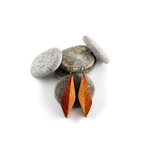 Meilleures ventes Cadeau de la Saint-Valentin Boucles d'oreilles en bois et résine pour les fêtes Boucles d'oreilles de mariage Meilleur fabricant Boucles d'oreilles en bois et résine - Product Image 6