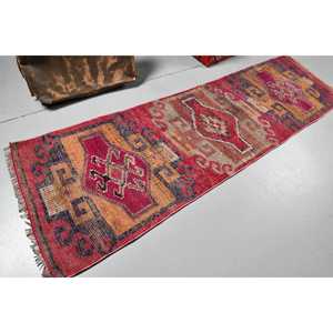 Tapis turc vintage Herki 2,7x9,1 pi (83x278 cm), tapis en laine persan rouge - Product Image 2