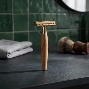 Rasoir de sécurité à double lame en acier inoxydable avec manche en bois Morgans Industries, rasoir manuel pour hommes, visage, corps et soin du maillot de bain - Product Image 1