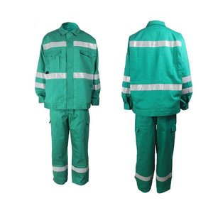 Meilleures nouvelles combinaisons industrielles résistantes au feu et à l'eau Vêtements de protection respirants Vêtements de sécurité confortables - Product Image 1