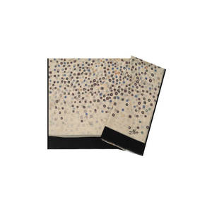 Chal de Poliéster Suave con Estampado Floral Digital, Elegante Bufanda Rectangular para Otoño - Product Image 1