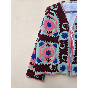 Hecho a mano Vintage indio Suzani bordado invierno transpirable chaqueta de mujer vibrante único prendas de vestir algodón relleno raya lino - Product Image 2