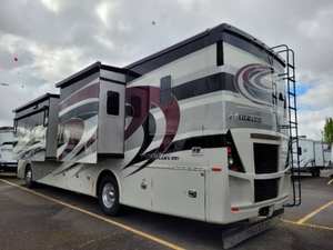 Bien mantenido limpio 2020 Tiffin PHAETON 40IH - Product Image 6