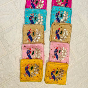 Bolsas para monedas de seda al por mayor con bordado de cuentas de pavo real para boda india regalo de dama de honor Mehndi favores ocasiones festivas - Product Image 1