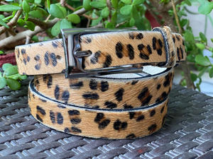 Cinturón de piel con hebilla duradera, Cinturón de piel con estampado Animal hecho a mano - Product Image 2