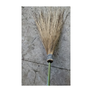 Palo de escoba de coco vietnamita con alta calidad y el precio más bajo, listo para exportar desde Vietnam - Product Image 1