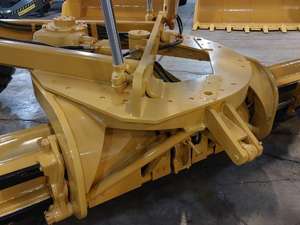 Niveleuse à moteur Caterpillar 140K d'occasion de 10 tonnes, couleur d'origine, avec composants de transmission, occasion à vendre - Product Image 6