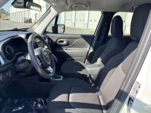 Jeep Renegade Latitude 2023 d'occasion, propre - Product Image 3