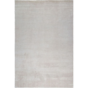 Anudada a mano de lana tibetana y seda de bambú, Stone es una alfombra sofisticada ideal para cualquier espacio interior - Product Image 1