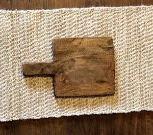 Tabla de Madera Clásica Premium, Diseño Elegante, Ideal para Preparar Alimentos, Servir Desayuno y Brunch, Tabla de Servir de la India - Product Image 1