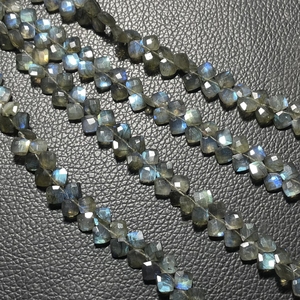 ว่าวหินอัญมณีธรรมชาติลูกปัดทรงเบาะเจียระไนจาก labirinte - Product Image 1