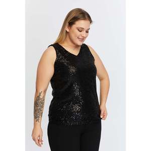 Chemise noire sans manches grande taille avec paillettes - Product Image 3