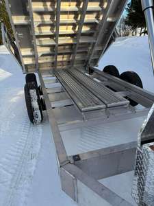 Vente d'usine Remorques semi-remorques à benne basculante en acier 3/4 essieux 13 tonnes Tracteurs Remorques agricoles TH - Product Image 6