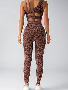Ensemble de yoga taille haute pour femme avec motif solide imprimé léopard et fermeture à la taille élastique pour le fitness et un usage quotidien - Product Image 5