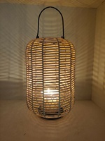 Vente chaude Antique Vintage De Luxe Suspendu Lanterne Lampe À La Main En Bois Artisanat En Osier Canne Décoratif Creative De Noël