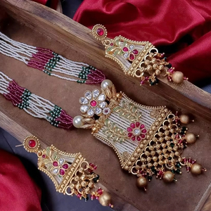 ENSEMBLE DE BIJOUX INDIENS TRADITIONNELS ET À LA MODE EN CUIVRE ENSEMBLE DE BIJOUX DE MARIAGE POUR FEMMES BOUCLES D'OREILLES ET COLLIER - Product Image 1