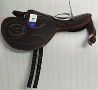 BLUHORSE Selle d'Exercice Synthétique pour Cheval de Course, Ensemble Complet 4 Pièces Personnalisable, Durable, Équitation Anglaise, Plastique Incassable