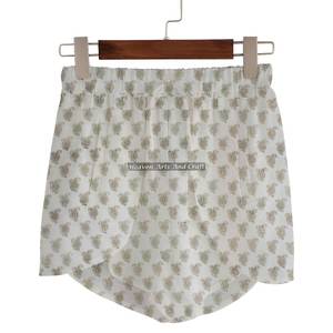 Shorts mini en coton 100% imprimé floral multicolore fait main, taille élastique décontractée, coupe naturelle, toutes tailles, idéal pour les vacances - Product Image 4