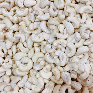 Noix de cajou du Vietnam de qualité supérieure W240, issues d'une exploitation durable, faible teneur en matières grasses, fraîches et brutes, choix privilégié des acheteurs internationaux - Product Image 1