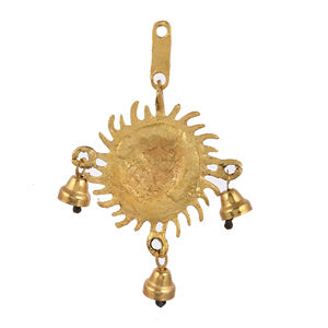 ของตกแต่งบ้านและของขวัญ กระดิ่งแขวนทรงกลมลายพระอาทิตย์ ทำจากโลหะชุบทอง ดีไซน์ทันสมัย - Product Image 4