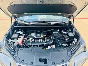 Lexu-s NX300 Sport Utility d'occasion propre, année 2020 - Product Image 5