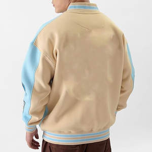 Chaqueta con letras de béisbol personalizada unisex, bordado de temporada de invierno con decoración de piel, opciones de corte de cuero vaquero - Product Image 3