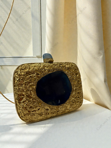 กระเป๋าคลัทช์โลหะสีทองลายเท็กซ์เจอร์ ประดับแผ่นหินอาเกตทรงรี งานแฮนด์เมด สำหรับงานเลี้ยงกลางคืน งานแต่งงาน หรือโอกาสพิเศษ สไตล์หรูหรา - Product Image 4