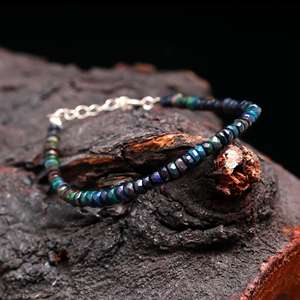 กำไลข้อมือลูกปัดพลอยโอปอลเอธิโอเปียสีดำกำไลข้อมือเงินโอปอลไฟทำด้วยมือเครื่องประดับแบบปรับได้สำหรับเป็นของขวัญผู้หญิง - Product Image 2