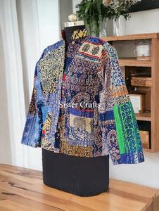 Abrigo Hippie, chaqueta reversible con diseño de retazos de seda india, chaqueta Kantha hecha a mano para mujer, chaqueta Kantha hecha a mano acolchada a mano - Product Image 3