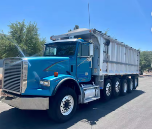 Camión Peterbilt 589 Sleeper 2022 2021 con Cabina Platinum de Techo Alto de 80 Pulgadas, Emisión EURO5, Capacidad de Carga de 31-40T, Envío a Todo el Mundo - Product Image 3