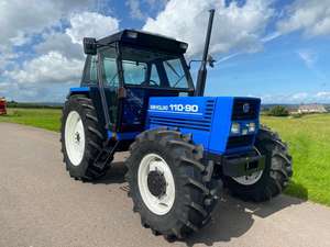 อุปกรณ์อุตสาหกรรมมือสอง | รถไถนา New Holland 110-90 DT พร้อมรถไถนาขับเคลื่อน 4 ล้อแบบเดียวกัน มีขาย - Product Image 2
