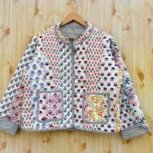 Chaqueta Acolchada de Algodón Hecha a Mano en India al por Mayor, Chaqueta Sin Mangas Kantha de Algodón Vintage de Jaipur, Chaqueta Kanth Reversible Hecha a Mano en India - Product Image 1
