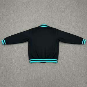 Chaqueta Bomber Universitaria de Invierno, Estilo Urbano, con Logotipo Bordado Personalizado, Mangas de Cuero de Pescado, Alta Calidad - Product Image 5