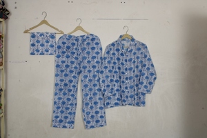 Conjunto de pijama de algodón con estampado Floral a la moda, ropa de dormir informal de verano para bodas, regalo de novia con logotipo frontal - Product Image 4