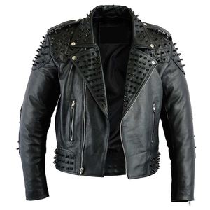 Chaqueta de invierno de cuero con tachuelas para hombre genuino diseñada con acolchado acogedor de apoyo y fácil sujeción para uso regular en frío - Product Image 1