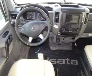 Camper de luxe 4x4 pour le camping en plein air / Nouveau camping-car tout-terrain, véhicule de loisirs, caravane - Product Image 6