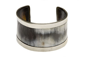 Pulsera negra de cuerno de búhos para mujer y niña, joyería de moda en forma de acero redondo, pieza de diseño, precio bajo - Product Image 5