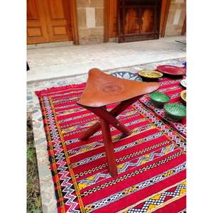 Taburete marroquí hecho a mano, puf otomano, cojín decorativo bohemio, reposapiés tradicional bereber, muebles para la sala de estar. - Product Image 1