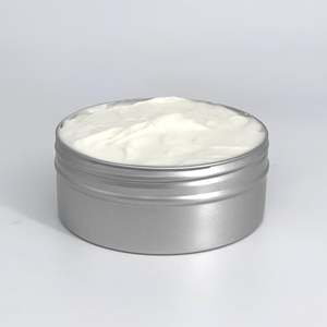 Crème Corporelle au Beurre de Biscuits de Grand-Mère Bio et OEM Enrichie en Vitamine C pour Éclaircir, Nourrir, Blanchir et Hydrater la Peau - Product Image 2