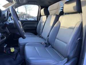 Buena Oferta, Camión Volquete Silveradooos 6500HD 2022 USADO EN BUEN ESTADO, Duramax, Automático de 6 Velocidades, Entrega a Domicilio en Todo el Mundo - Product Image 2