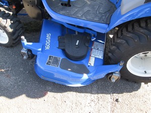 Tractor Holland Workmaster 25S nuevo y usado a bajo precio con cortadora de césped de 60 pulgadas en perfecto estado con ligeras marcas de uso para agricultura. - Product Image 5