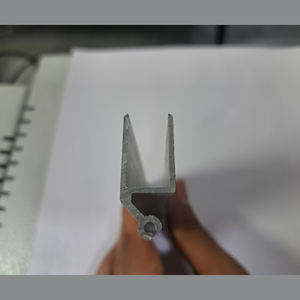 Profilé de plafond en alliage d'aluminium extrudé pour décorations avec une tolérance de 1 % - Product Image 5
