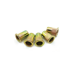 Tuerca Remachable Premium de Acero al Carbono con Recubrimiento de Zinc Amarillo, Cabeza Plana, Rosca Completa, Venta al por Mayor - Product Image 1