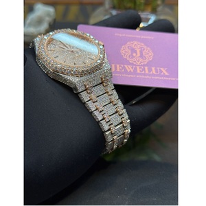 Gran oferta, reloj de pulsera de lujo para hombre, Cuarzo con diamantes de moissanita redondos VVS mejorados con tono de diamante dorado, exportación superior - Product Image 1