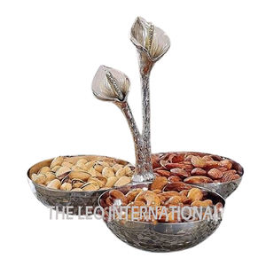 Soporte de aluminio Material de vidrio Diseño de forma de pájaro volador Cuenco decorativo para servir comida Fruta Junta Tres cuencos - Product Image 4