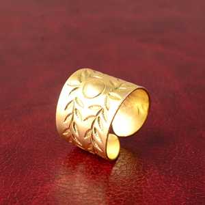 Bague plaquée or au design tendance, bijoux en laiton floral bohème pour femme, feuilles plaquées or 18 carats, large bande, design ethnique, vente en gros/OEM - Product Image 6