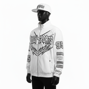 Veste softshell de haute qualité 320 GSM avec tissu à panneaux noirs, logo personnalisé en strass et étoile cloutée, veste softshell pour homme - Product Image 3