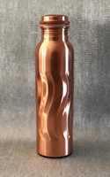 Bouteille isotherme artisanale en cuivre ayurvédique 950 ml avec couvercle, pour bureau, à boire directement, toutes occasions Z M CREATIONS CP-101