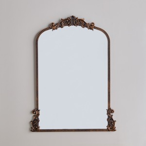 Miroir mural glamour à la mode ajoutant une fonction beauté et des vibrations artistiques modernes aux chambres salons et espaces design - Product Image 5