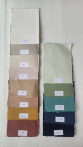 Papiers faits à la main de chiffon de coton bordé de Deckle sur mesure dans des couleurs assorties pour les papeteries de mariage et les concepteurs d'invitation - Product Image 6